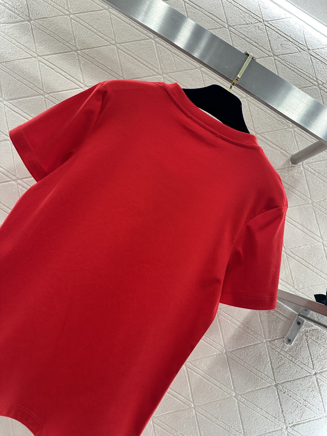 ♥Valentin*♥2026新品上架 圆领钉珠水钻徽标𝑇𝑒𝑒定制YB丝光全棉材质，透气舒适，质感十足，