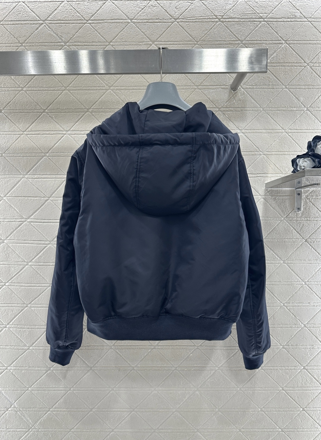 ♥Prad*♥2026新品上架 连帽抽绳棉服外套定制YB进口防风防水尼龙材质，挺括有型，质感高级，内里填