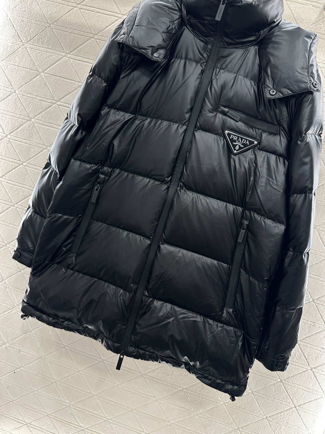 ♥Prad*♥2026新品上架 连帽可拆卸羽绒服外套定制YB进口防风防水尼龙材质，其工艺还原，升级材质，