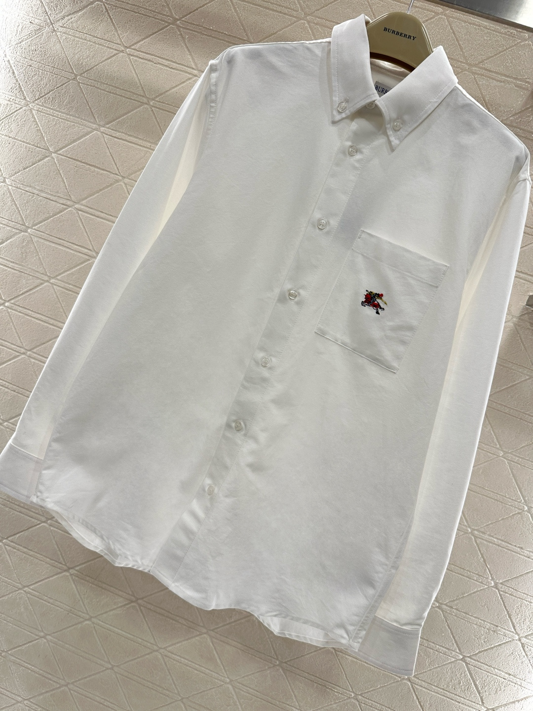 ♥BBR*♥2026新品上架 贺岁翻领刺绣口袋长袖衬衫新年贺岁系列#定制YB原生全棉材质，质感细腻，穿搭