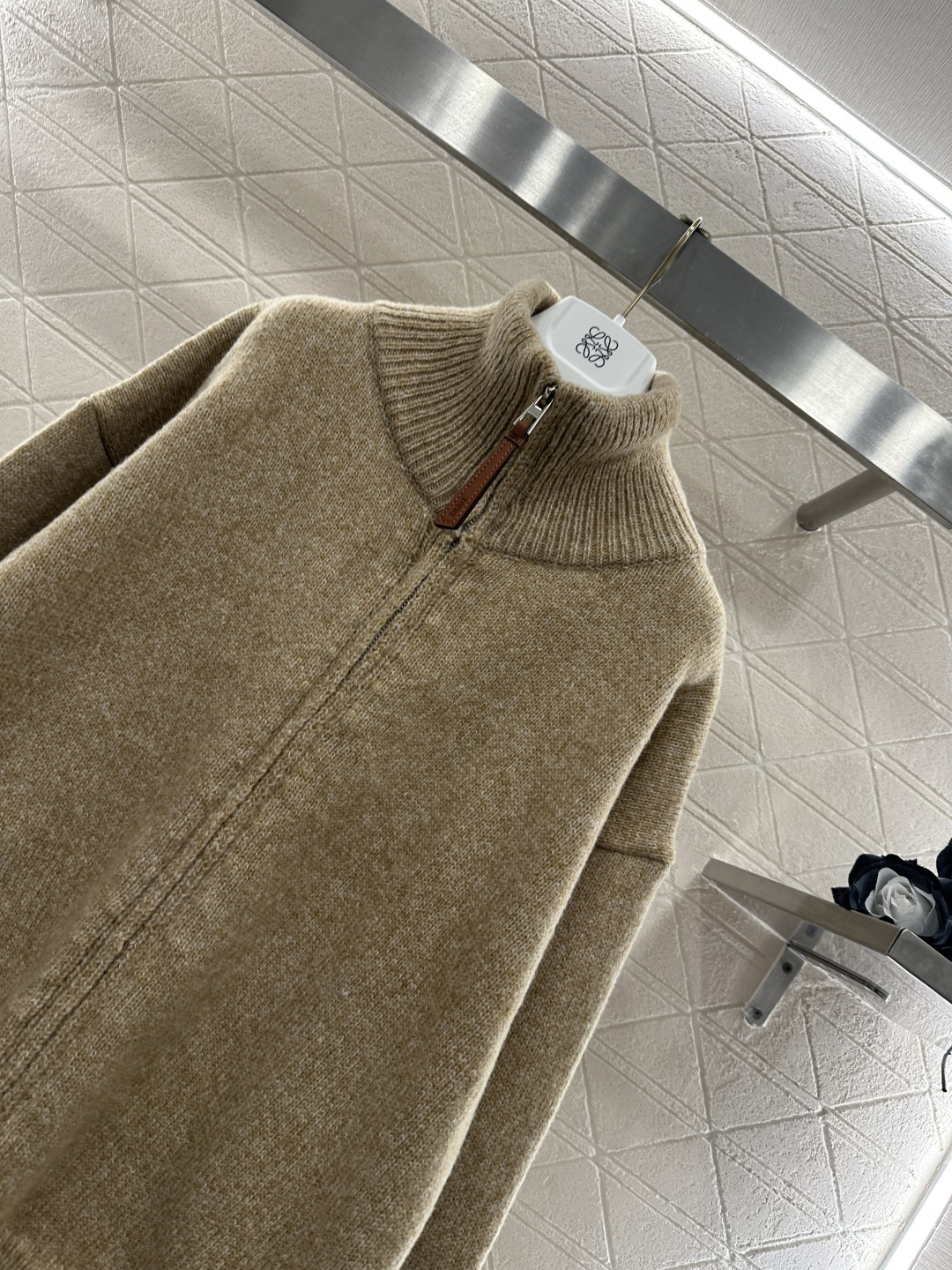 ♥Loew*♥2026新品上架 针织拉链开衫外套定制YB羊毛纱线织造，质感高级，舒适柔软，立领针织拉链外