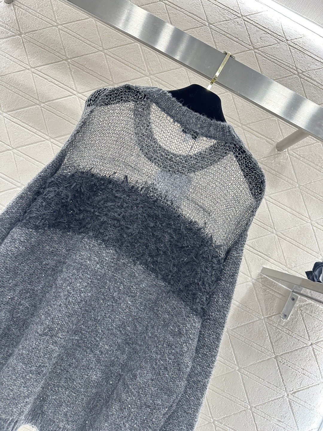 ♥Chane*♥2026新品上架 微透拼接圆领针织套头毛衣定制YB羊毛纱线织造，软糯柔软，穿搭时髦洋气，