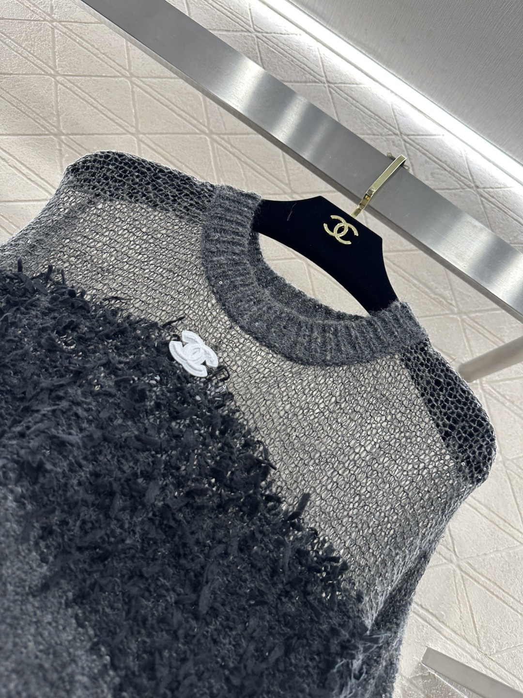 ♥Chane*♥2026新品上架 微透拼接圆领针织套头毛衣定制YB羊毛纱线织造，软糯柔软，穿搭时髦洋气，