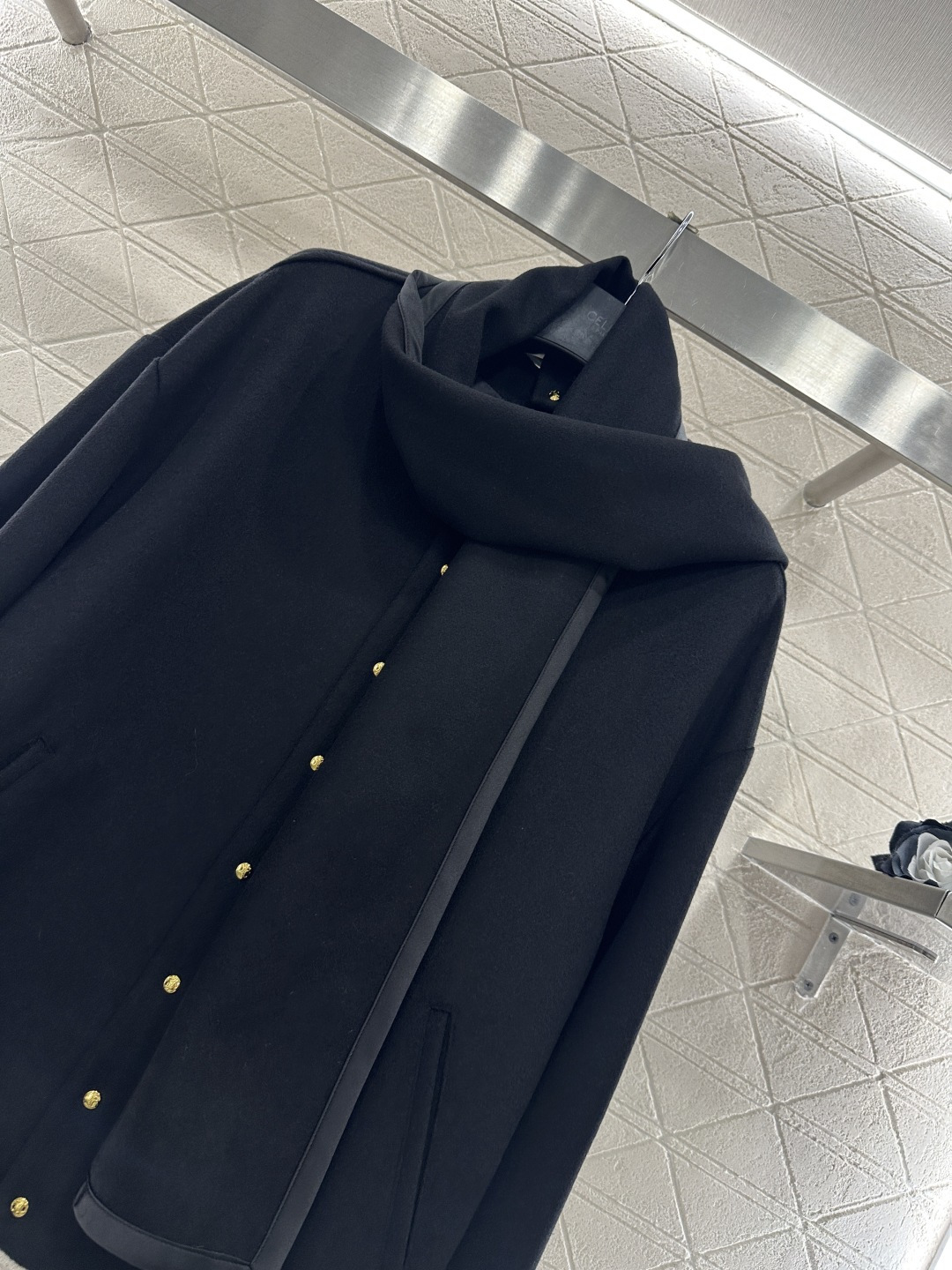 ♥Celin*♥2026新品上架 围巾毛呢外套两件套定制YB进口百分百羊毛呢材质，毛量清晰，肌理明显，品