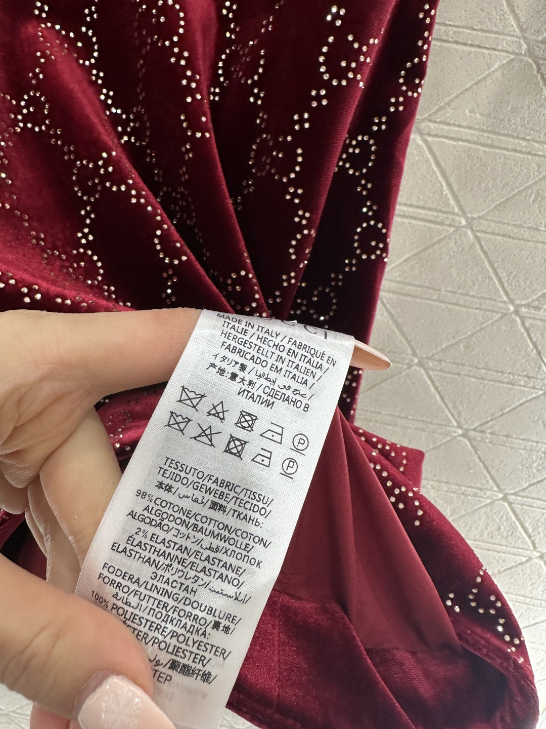 ♥Gucc*♥2026新品上架 真丝绒烫钻短袖连衣裙定制YB进口真丝绒材质，成衣光泽，质感品相绝佳，圆领