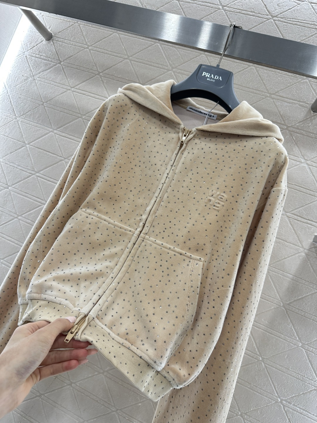 ♥Alexander wan*♥2026新品上架 连帽烫钻丝绒外套长裤套装定制YB进口丝绒材质，质感光泽