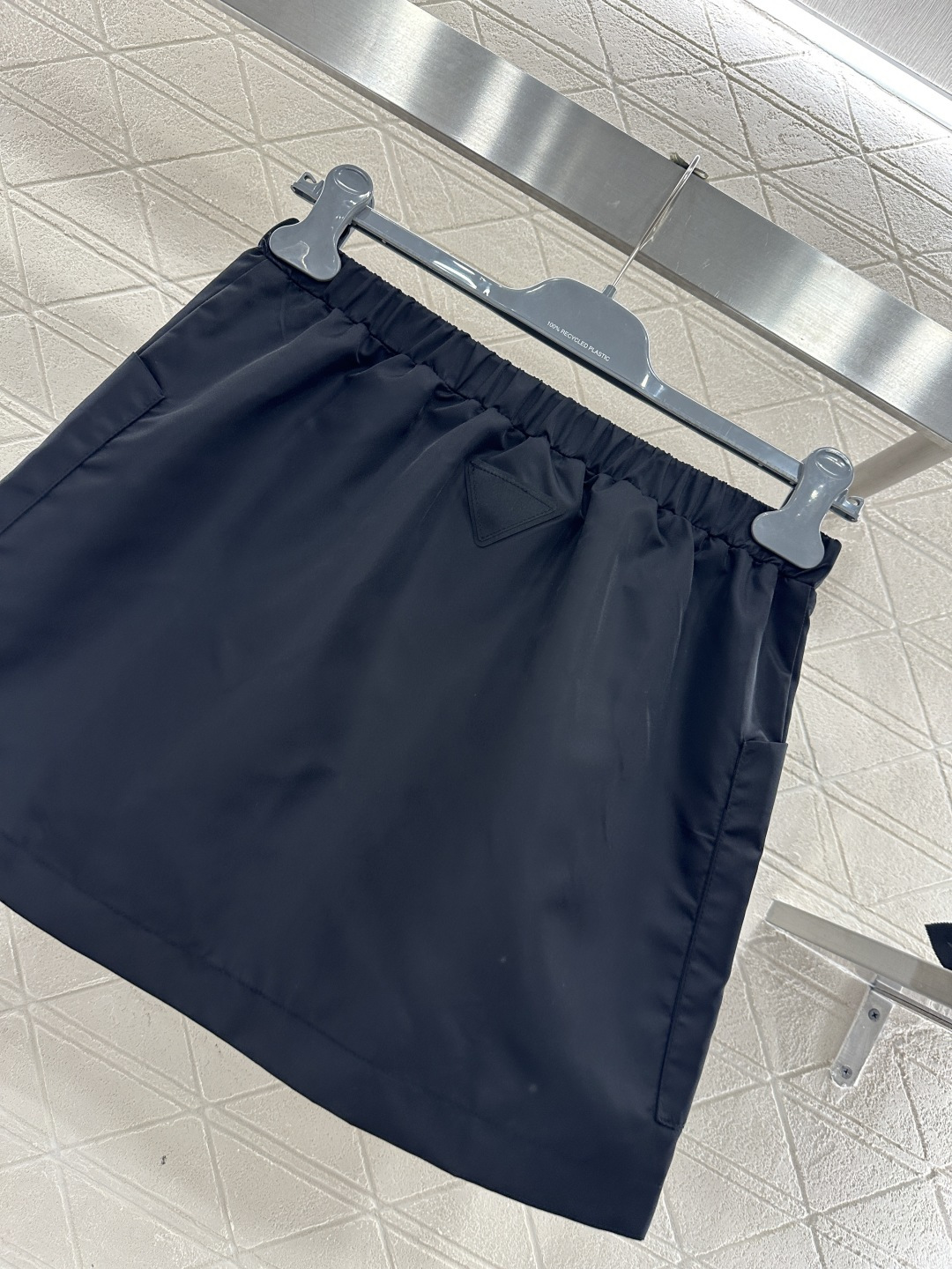 ♥Prad*♥2026新品上架 腰带口袋工装半裙定制YB进口环保♻️再生尼龙材质，面料光泽，穿搭舒适有型