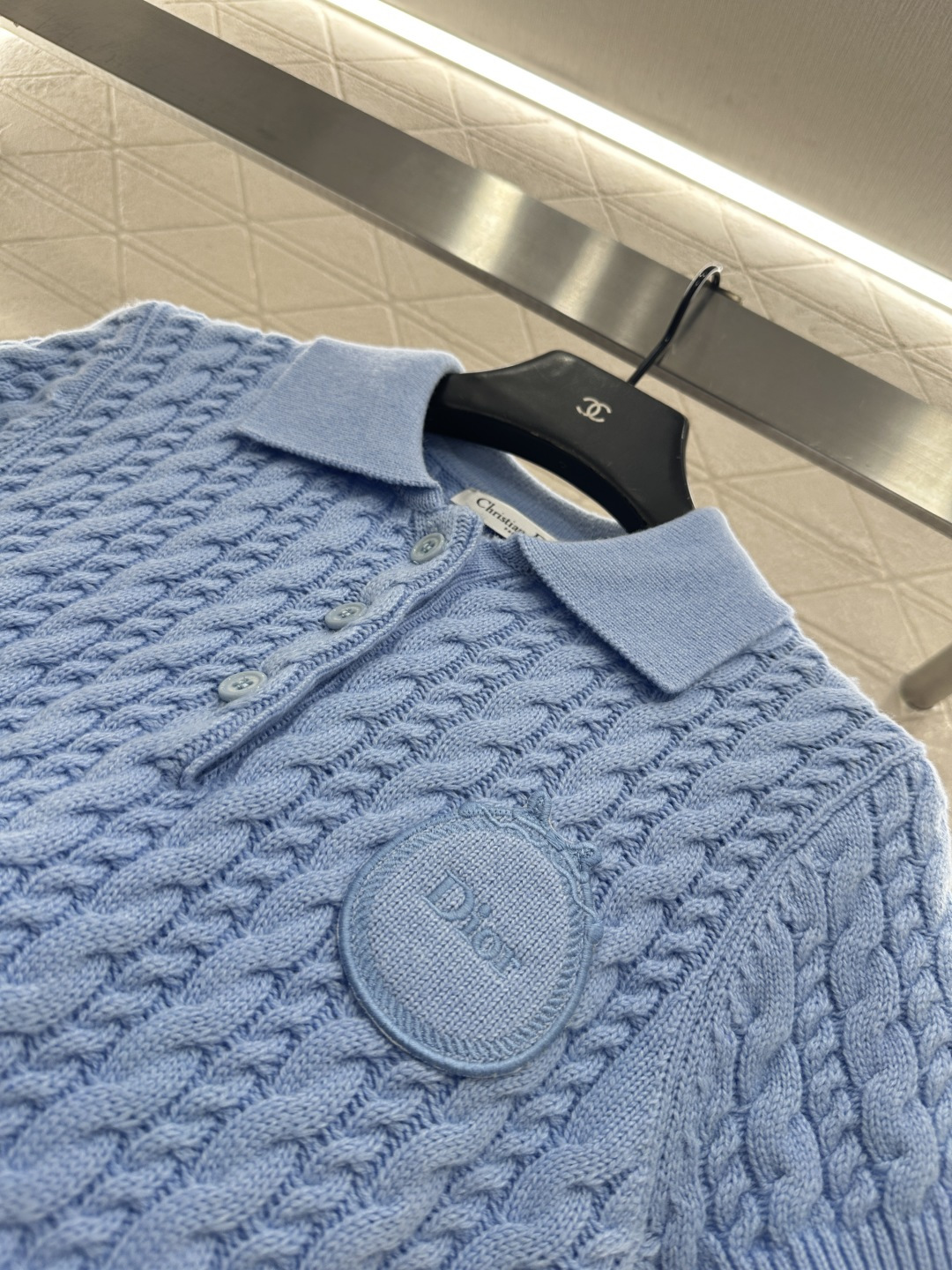 ♥Dio*♥2026新品上架 翻领麻花针织短袖定制YB羊绒纱线织造，质感高级，舒适柔软，翻领针织短袖剪裁