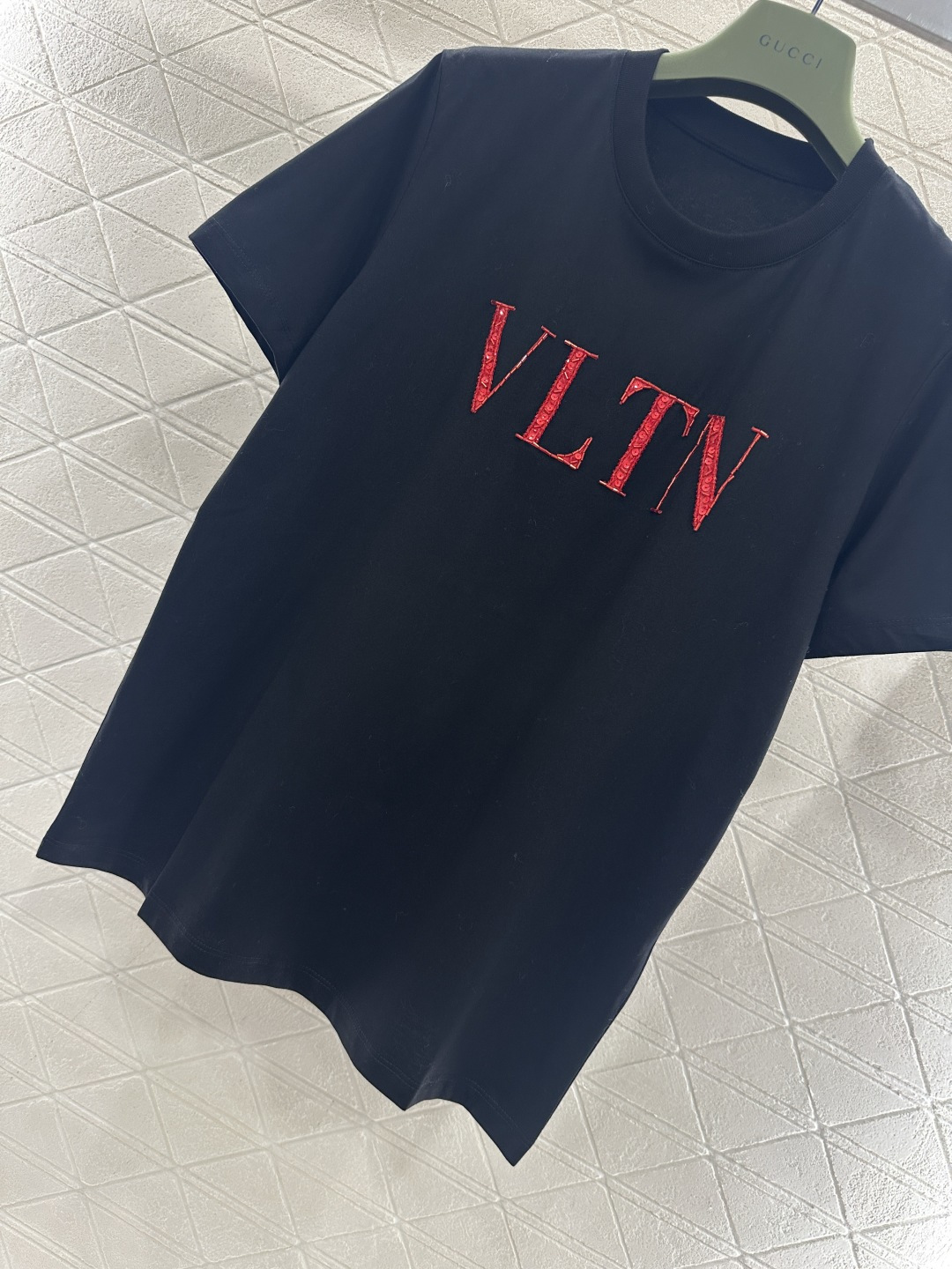 ♥Valentin*♥2026新品上架 钉珠字母徽标𝑇𝑒𝑒定制YB丝光全棉材质，透气舒适，质感十足，正肩