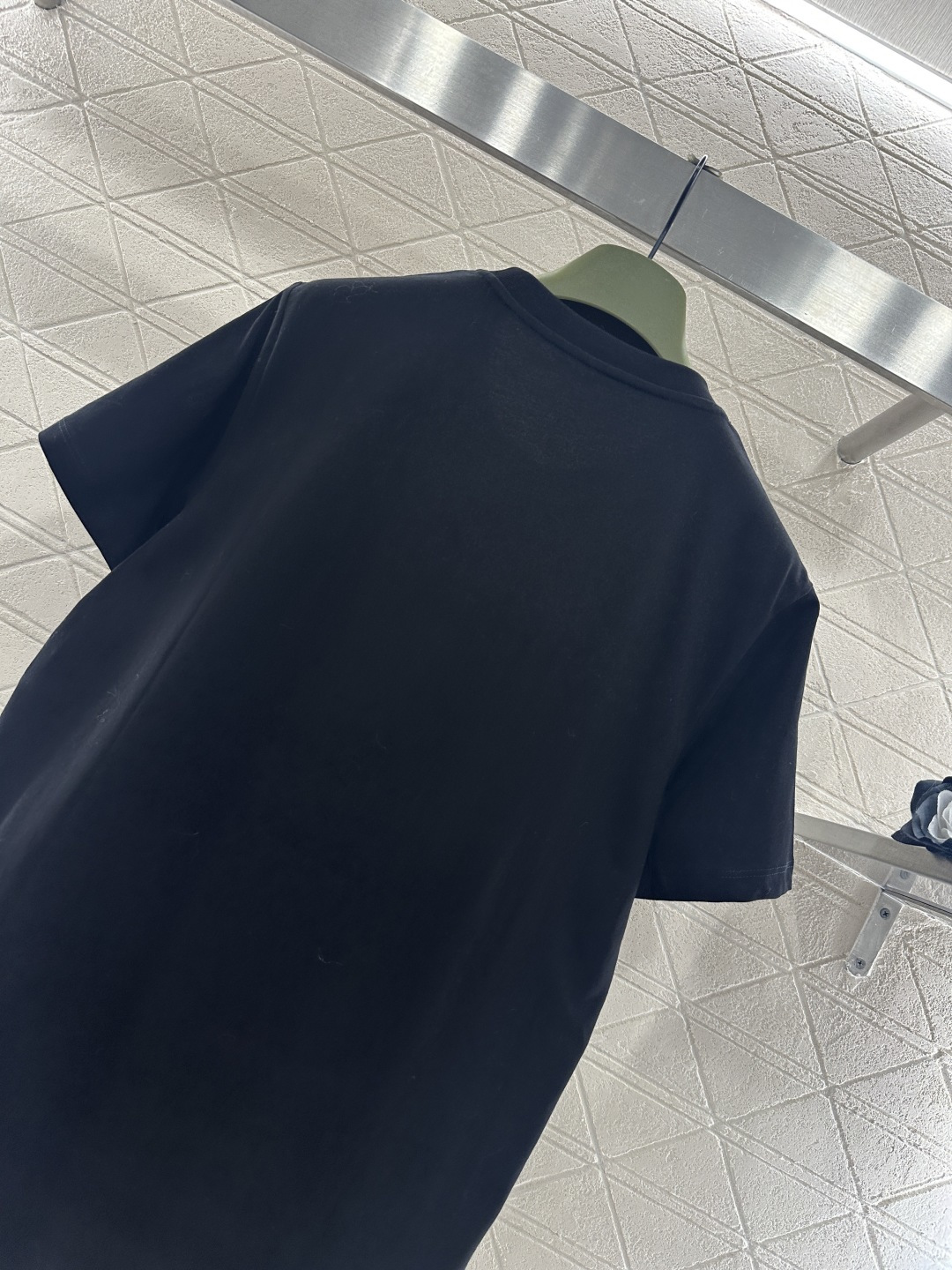 ♥Valentin*♥2026新品上架 钉珠字母徽标𝑇𝑒𝑒定制YB丝光全棉材质，透气舒适，质感十足，正肩