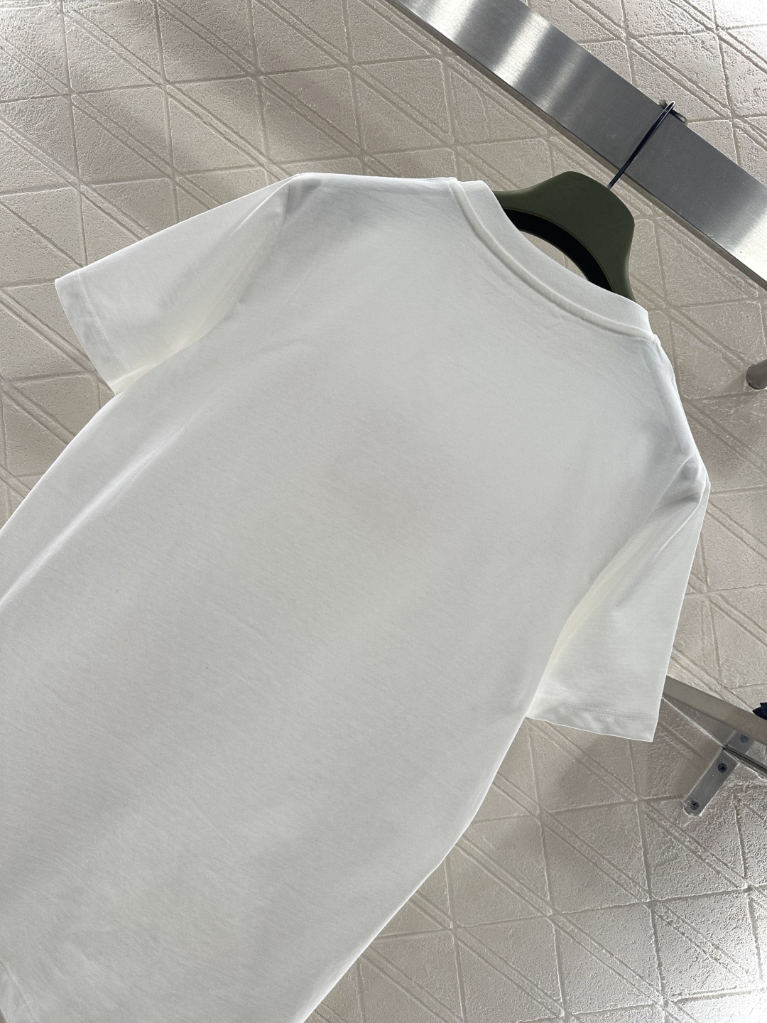 ♥Valentin*♥2026新品上架 钉珠字母徽标𝑇𝑒𝑒定制YB丝光全棉材质，透气舒适，质感十足，正肩