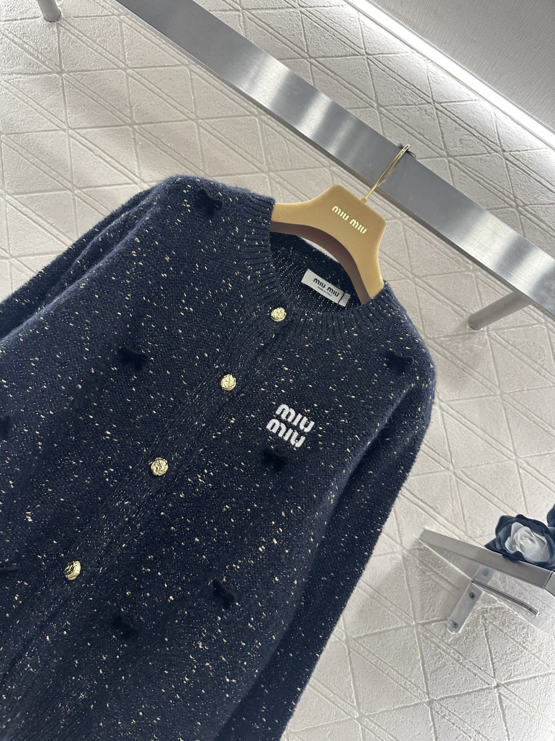 ♥Miumi*♥2026新品上架 立体蝴蝶结彩点针织开衫定制YB羊毛纱线织造，质感高级，舒适柔软，圆领针