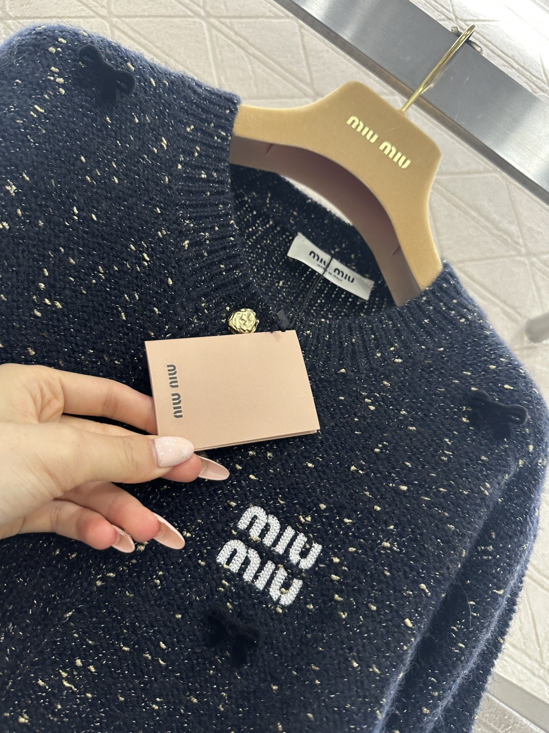 ♥Miumi*♥2026新品上架 立体蝴蝶结彩点针织开衫定制YB羊毛纱线织造，质感高级，舒适柔软，圆领针