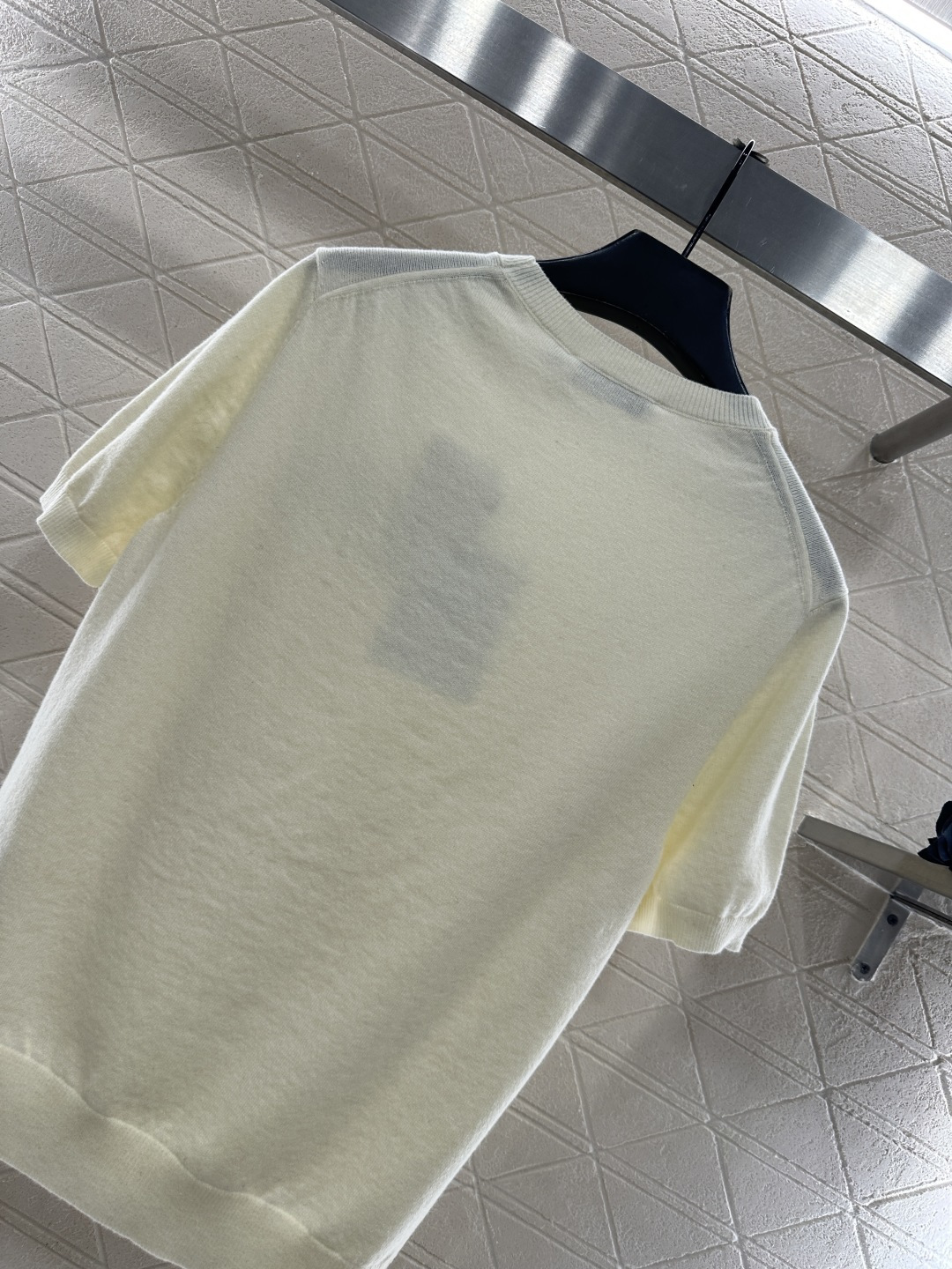 ♥Dio*♥2026新品上架 圆领字母徽标针织短袖定制YB羊毛纱线织造，质感高级，舒适柔软，圆领针织短袖