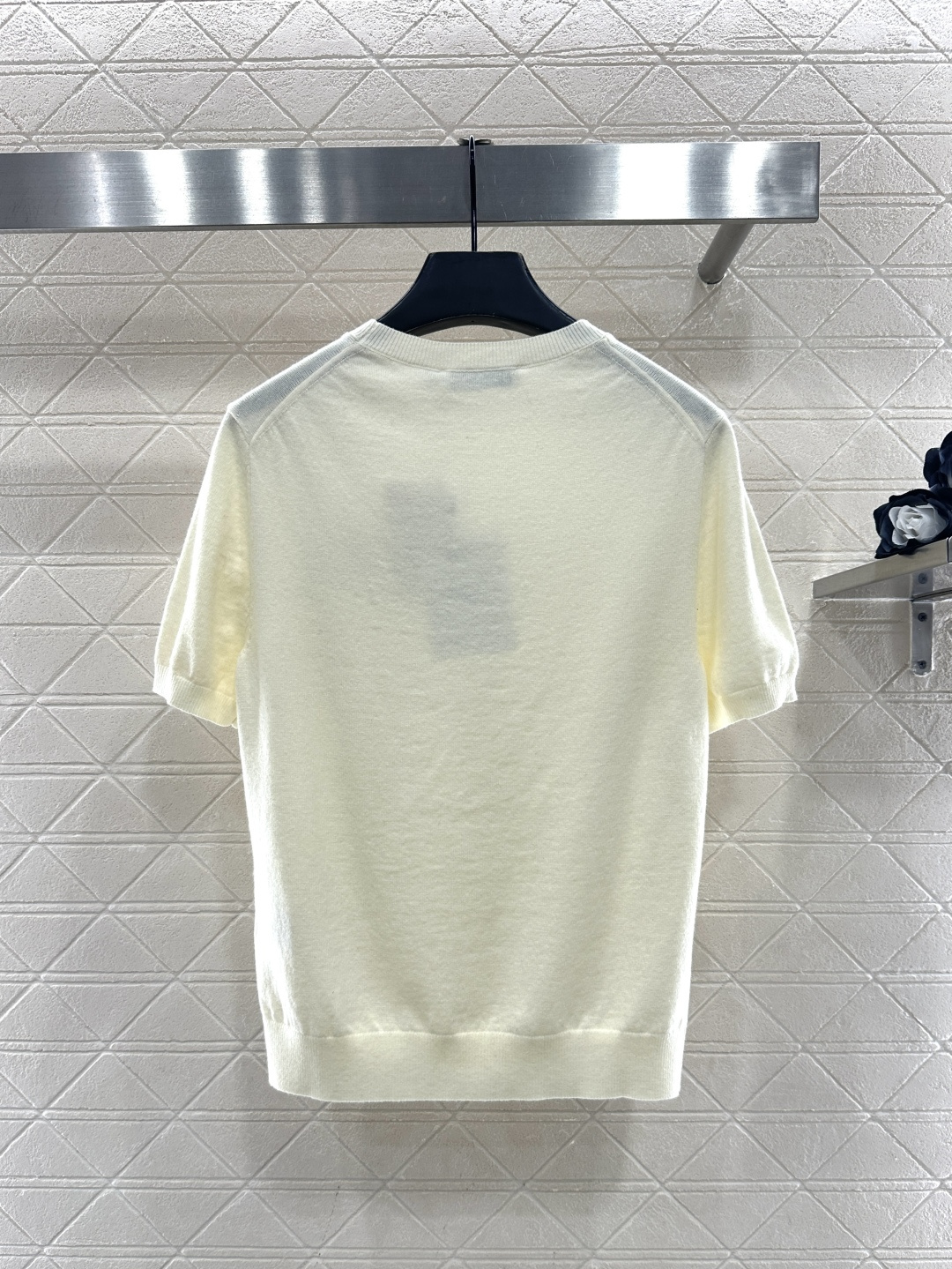 ♥Dio*♥2026新品上架 圆领字母徽标针织短袖定制YB羊毛纱线织造，质感高级，舒适柔软，圆领针织短袖