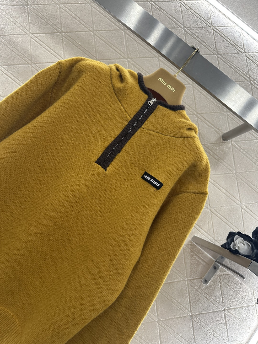 ♥Miumi*♥2026新品上架 连帽针织长袖毛衣定制YB羊毛纱线织造，柔软亲肤，舒适有型，连帽拉链毛衣