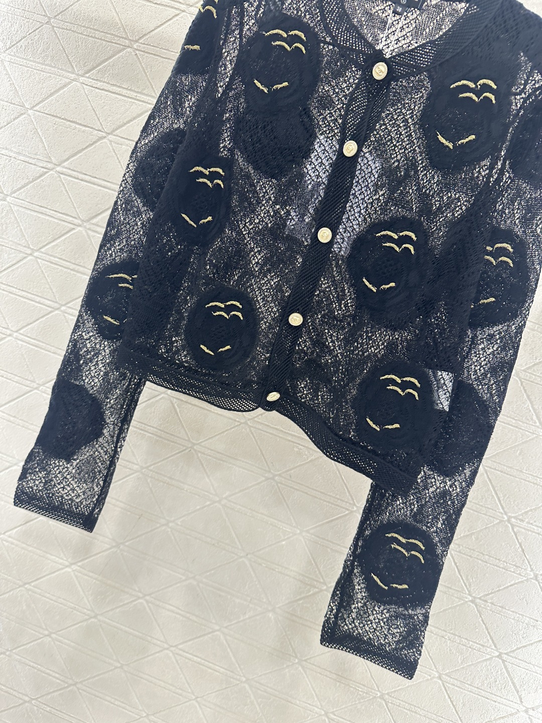 ♥Chane*♥2026新品上架 立体镂空花朵刺绣针织开衫定制YB丝绵纱线织造，质感高级，舒适柔软，圆领