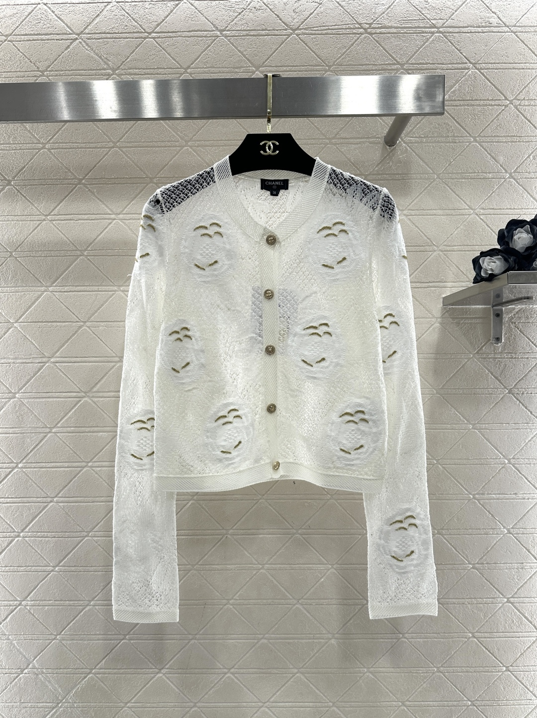 ♥Chane*♥2026新品上架 立体镂空花朵刺绣针织开衫定制YB丝绵纱线织造，质感高级，舒适柔软，圆领