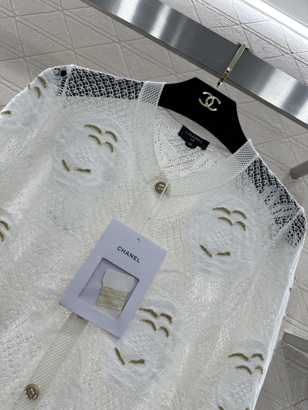 ♥Chane*♥2026新品上架 立体镂空花朵刺绣针织开衫定制YB丝绵纱线织造，质感高级，舒适柔软，圆领