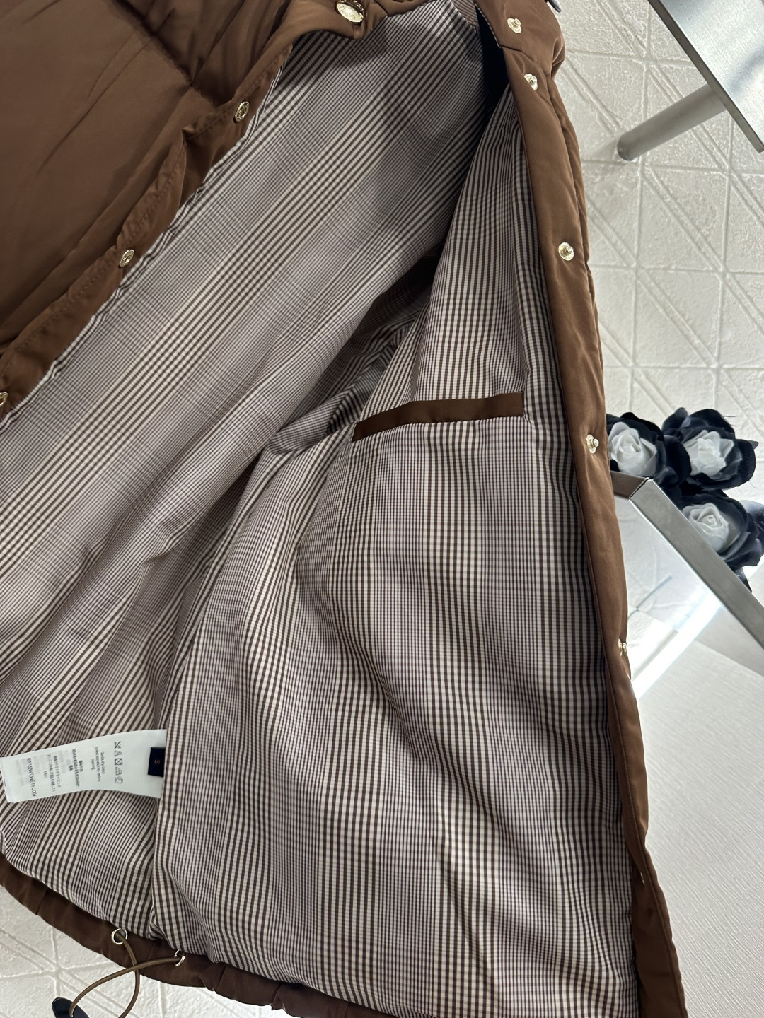 ♥Louis vuitto*♥2026新品上架 褶皱连帽羽绒服定制YB进口防风防水尼龙材质，其工艺还原，