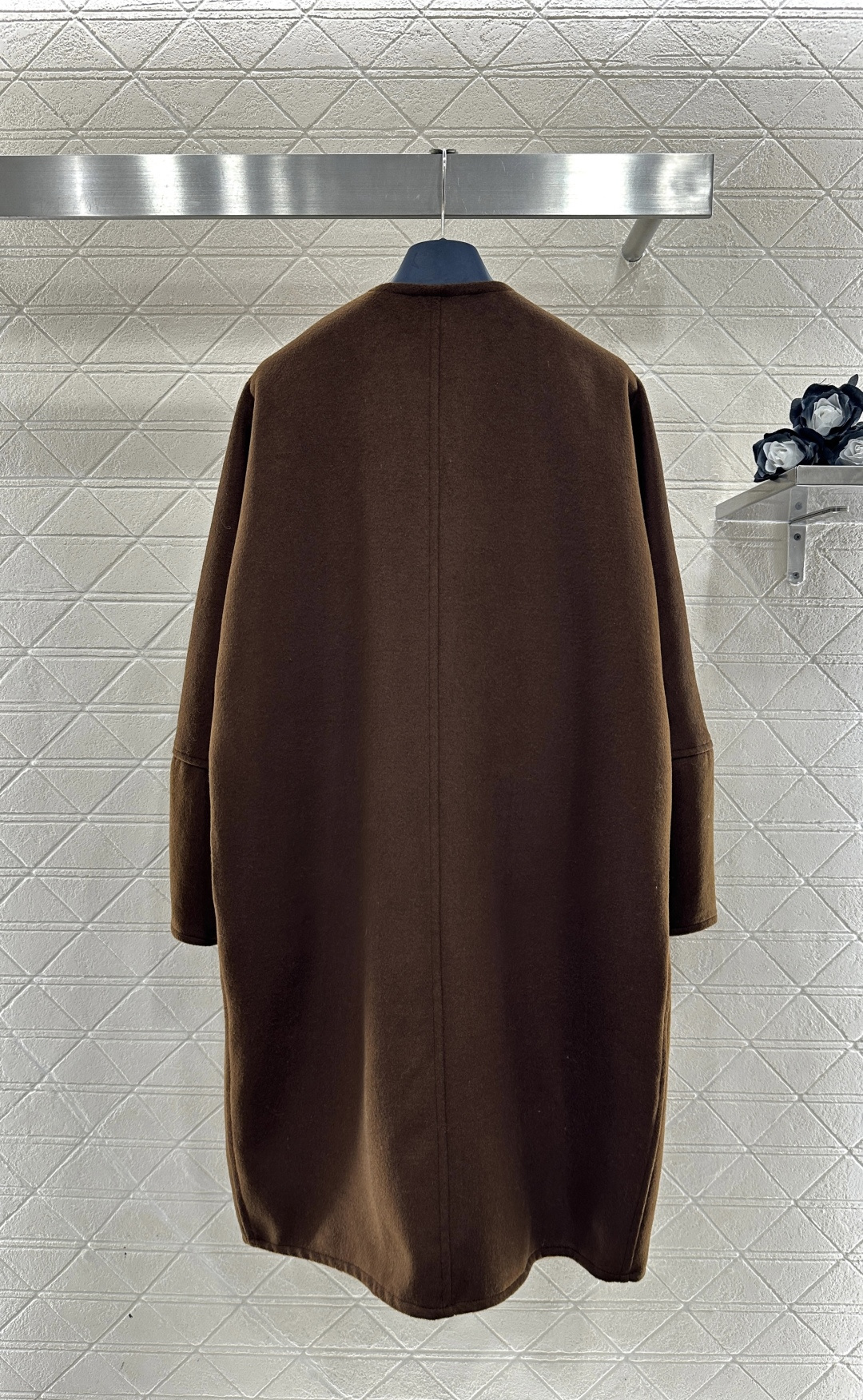 ♥Louis vuitto*♥2026新品上架 斜襟蝴蝶结皮绳长款大衣外套定制YB进口羊毛呢材质，质感上