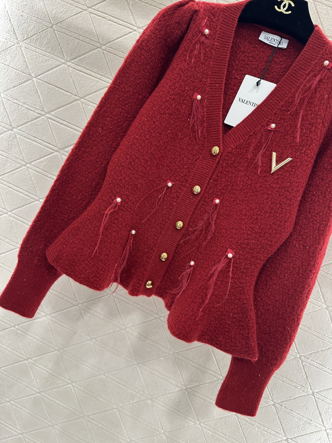 ♥Valentin*♥2026新品上架 泡泡袖收腰羽毛针织开衫定制YB羊毛针织材质，质感高级，舒适柔软，