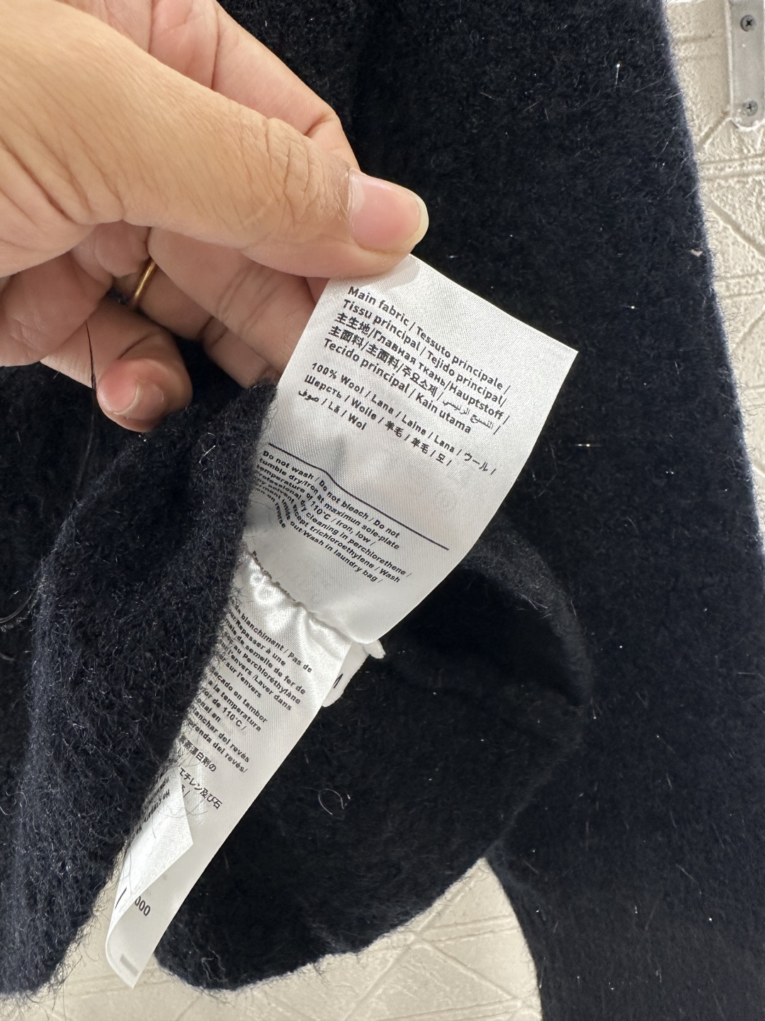 ♥Valentin*♥2026新品上架 泡泡袖收腰羽毛针织开衫定制YB羊毛针织材质，质感高级，舒适柔软，