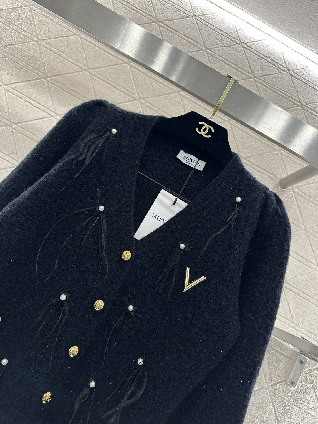 ♥Valentin*♥2026新品上架 泡泡袖收腰羽毛针织开衫定制YB羊毛针织材质，质感高级，舒适柔软，