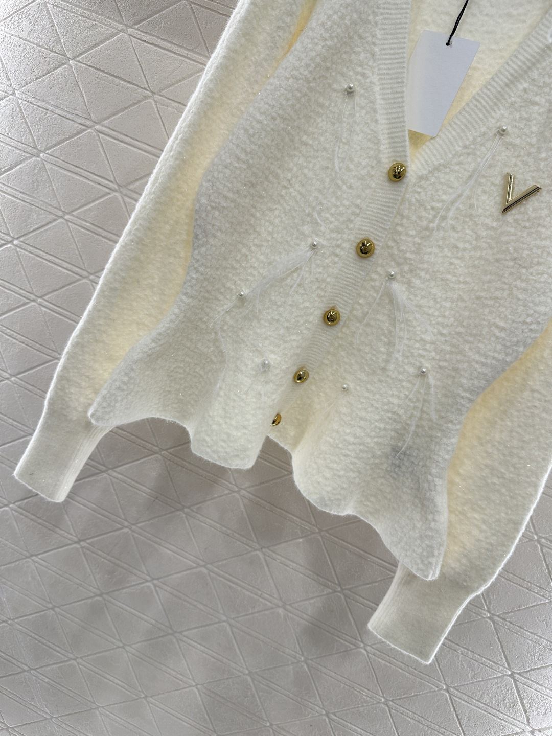 ♥Valentin*♥2026新品上架 泡泡袖收腰羽毛针织开衫定制YB羊毛针织材质，质感高级，舒适柔软，