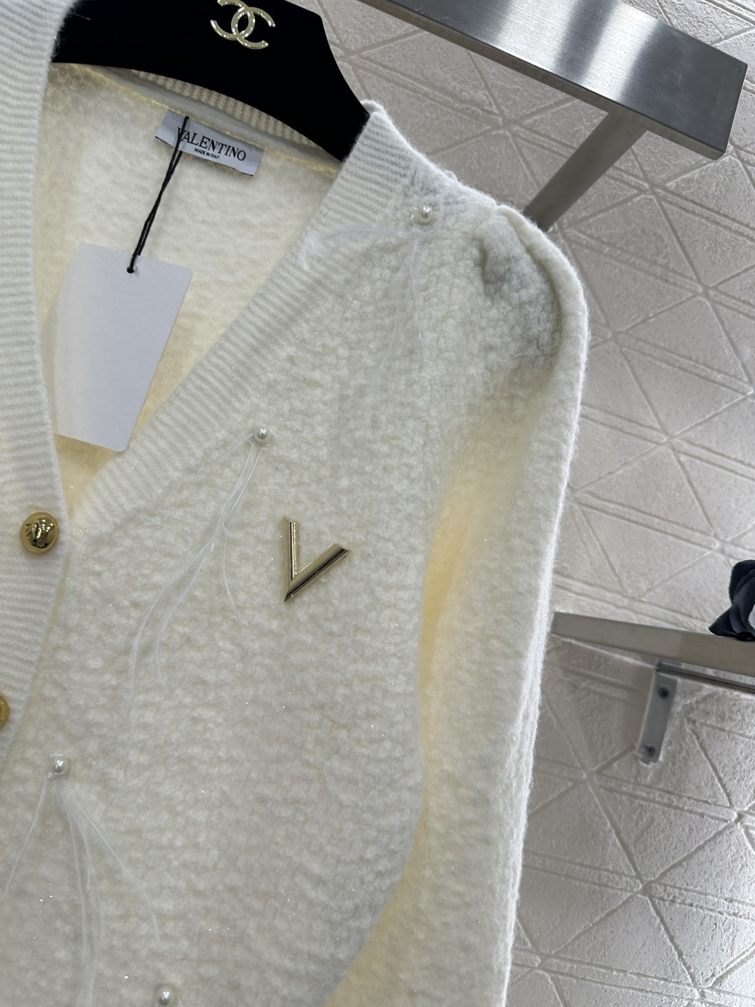 ♥Valentin*♥2026新品上架 泡泡袖收腰羽毛针织开衫定制YB羊毛针织材质，质感高级，舒适柔软，