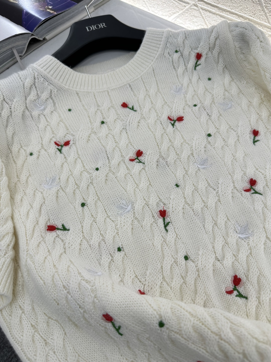 ♥Dio*♥2026新品上架 圆领玫瑰碎花针织短袖定制YB羊绒针织材质，质感高级，舒适柔软，圆领针织短袖