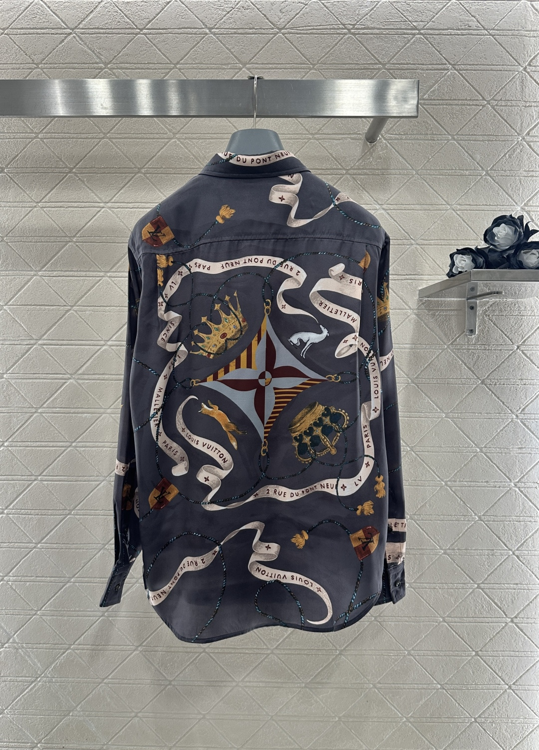 ♥Louis vuitto*♥2026新品上架 印花翻领丝绸衬衫定制YB进口丝绸材质，质感细腻，垂顺舒适