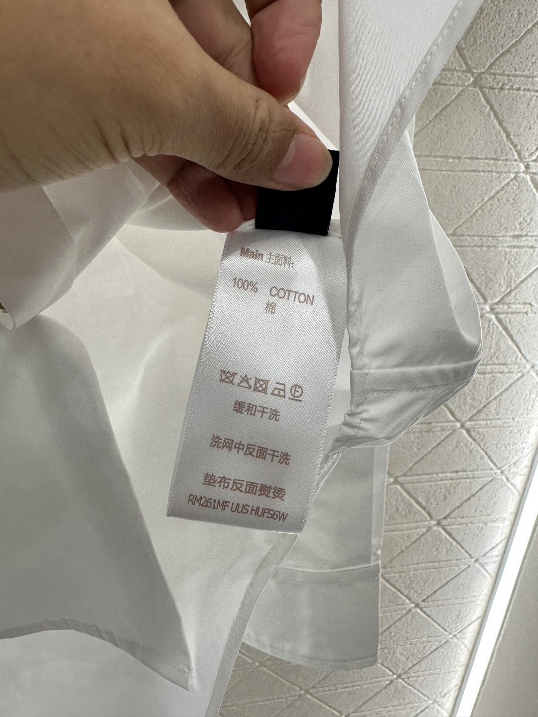 ♥Louis vuitto*♥2026新品上架 刺绣字母口袋长袖衬衫定制YB原生全棉材质，质感细腻，穿搭