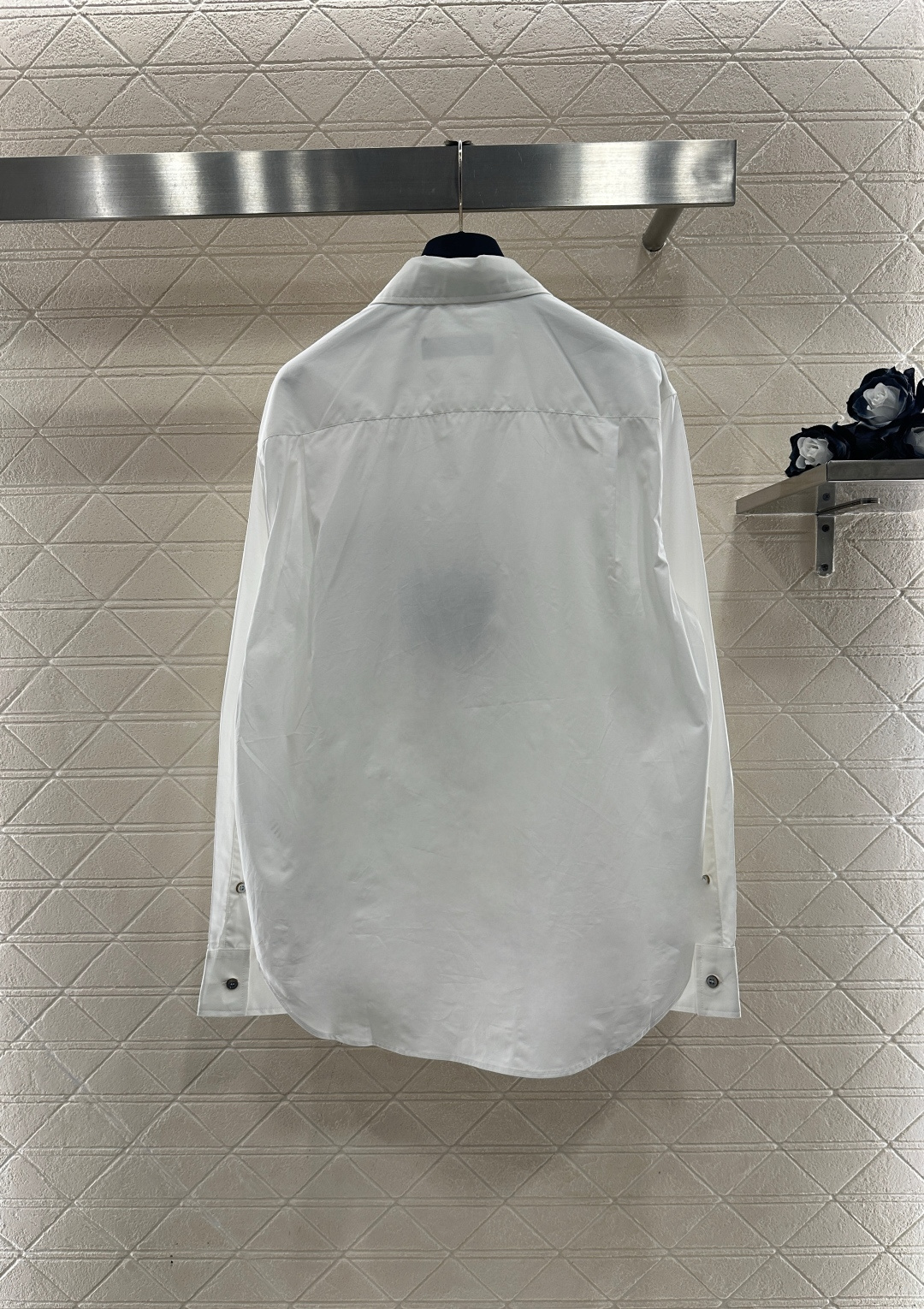 ♥Louis vuitto*♥2026新品上架 刺绣字母口袋长袖衬衫定制YB原生全棉材质，质感细腻，穿搭