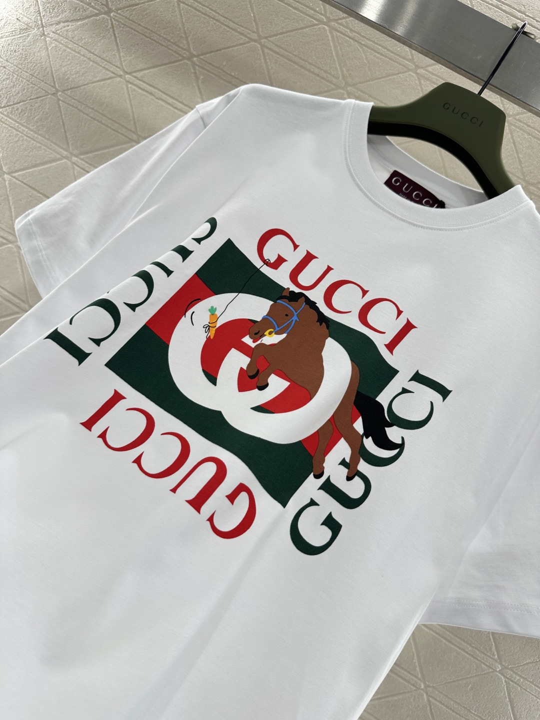 ♥Gucc*♥2026新品上架 贺岁起泡印花圆领𝑇𝑒𝑒新年贺岁系列#定制YB原生全棉材质，透气舒适，质感