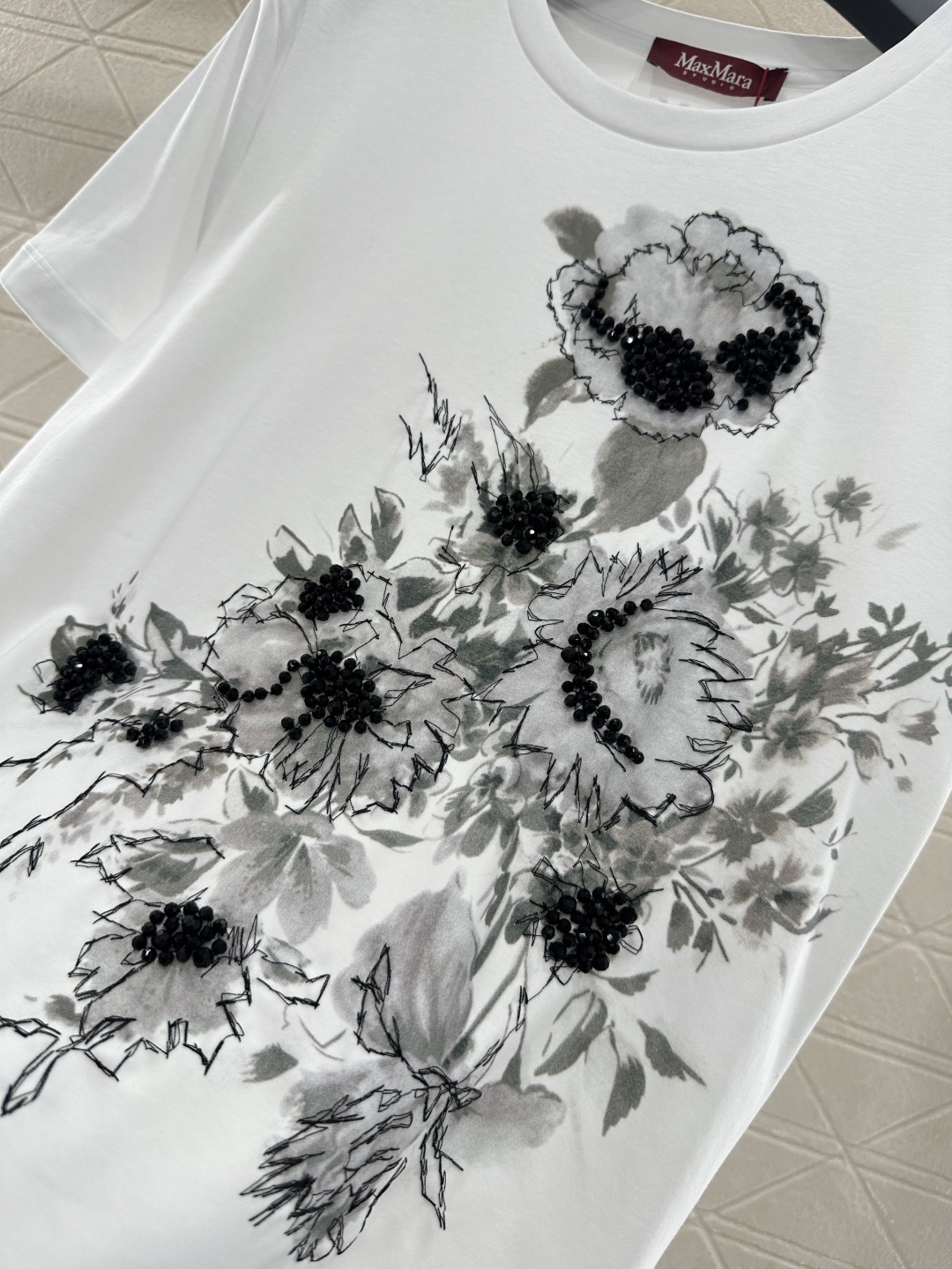 ♥Maxmar*♥2026新品上架 新中式钉珠印花圆领𝑇𝑒𝑒定制YB原生全棉材质，透气舒适，质感十足，常