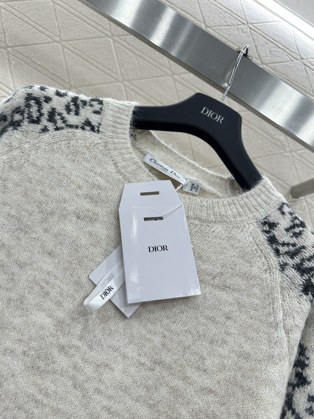 ♥Dio*♥2026新品上架 撞色套头针织毛衣定制YB羊毛纱线织造，穿搭舒适，质感十足，圆领针织套头毛衣