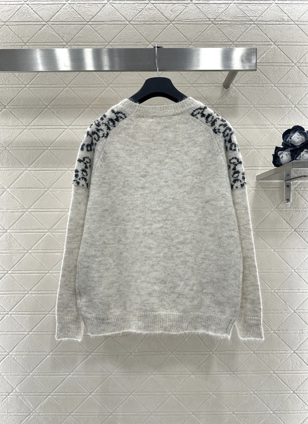 ♥Dio*♥2026新品上架 撞色套头针织毛衣定制YB羊毛纱线织造，穿搭舒适，质感十足，圆领针织套头毛衣