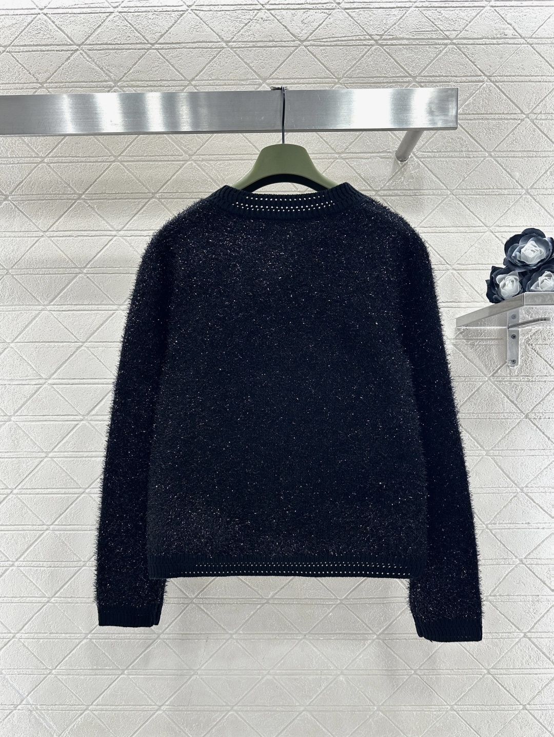 ♥Gucc*♥2026新品上架 亮闪银丝圆领针织开衫定制YB棉毛纱线织造，质感高级，舒适柔软，圆领纽扣针