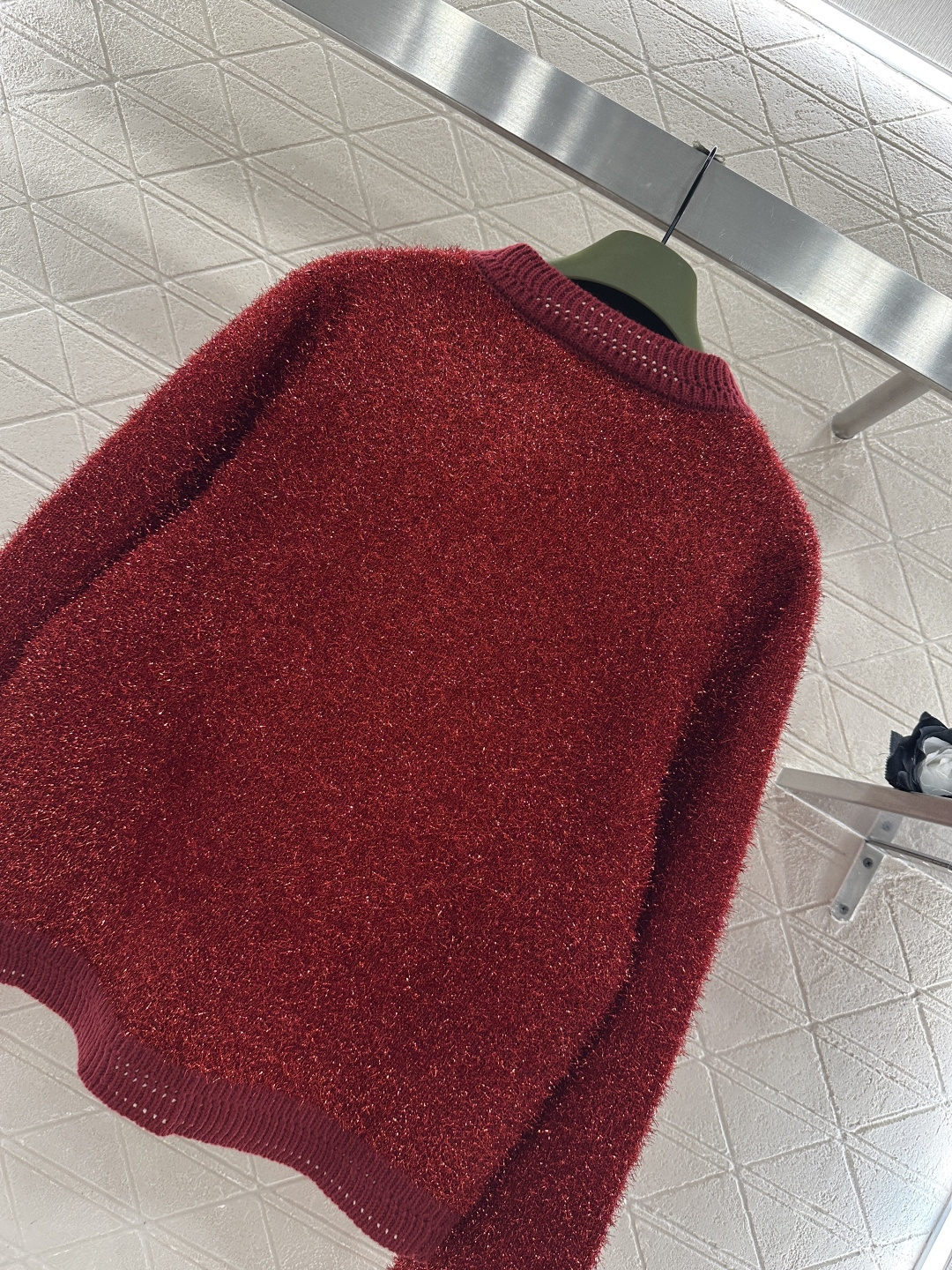 ♥Gucc*♥2026新品上架 亮闪银丝圆领针织开衫定制YB棉毛纱线织造，质感高级，舒适柔软，圆领纽扣针