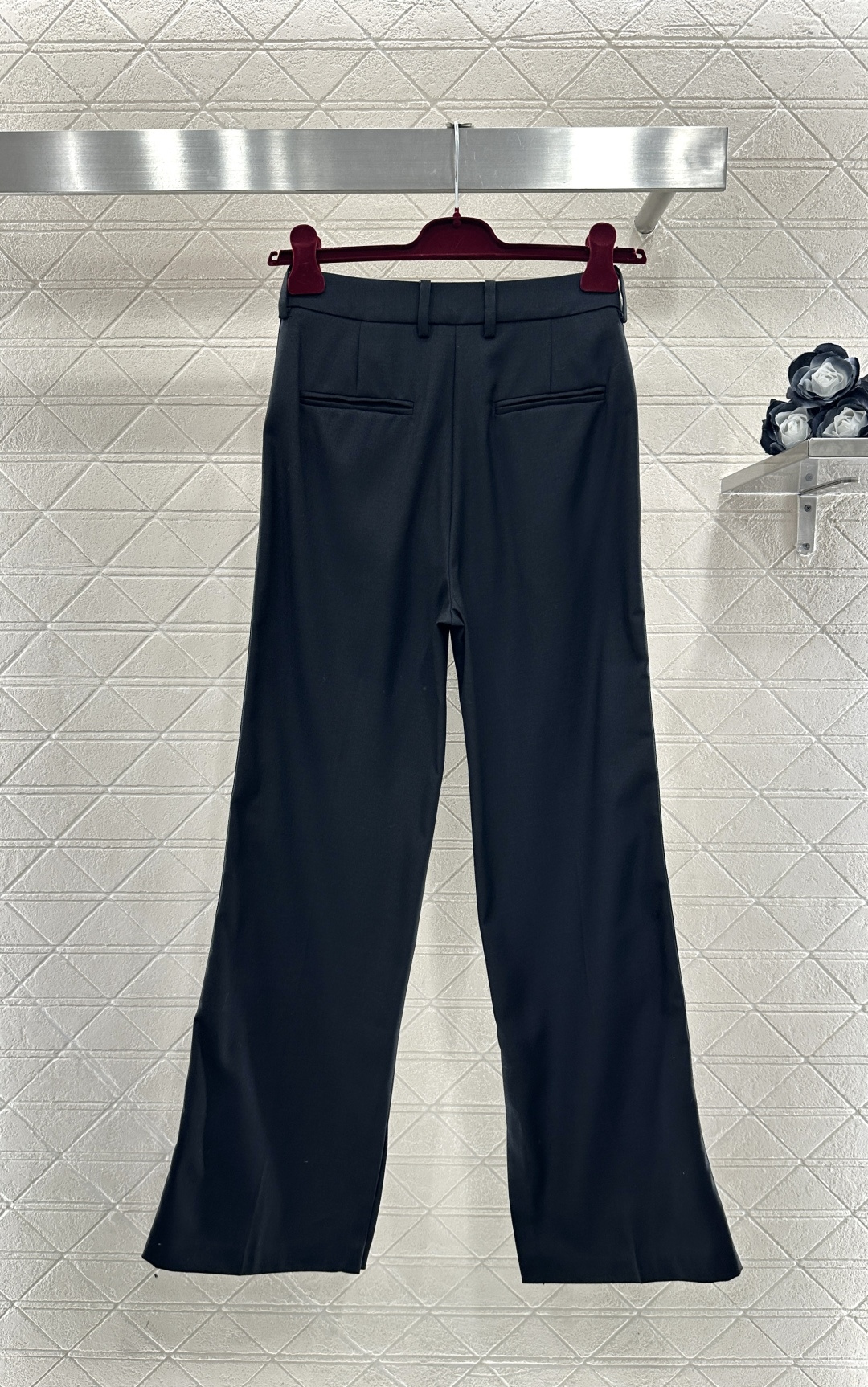 ♥Gucc*♥2026新品上架 廓形西装马甲长裤套装定制YB进口羊毛混纺材质，质感光泽高级，垂顺有型，微