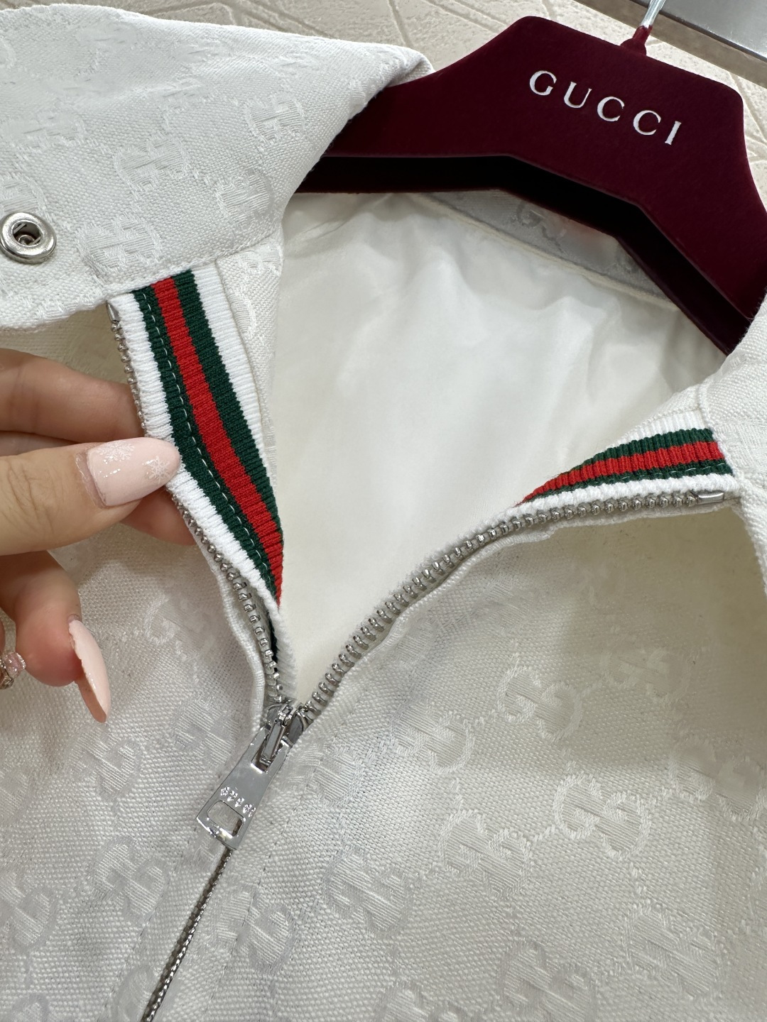 ♥Gucc*♥2026新品上架 提花暗纹拉链夹克长裤套装定制YB进口提花全棉材质，质感高级，品相十足，满