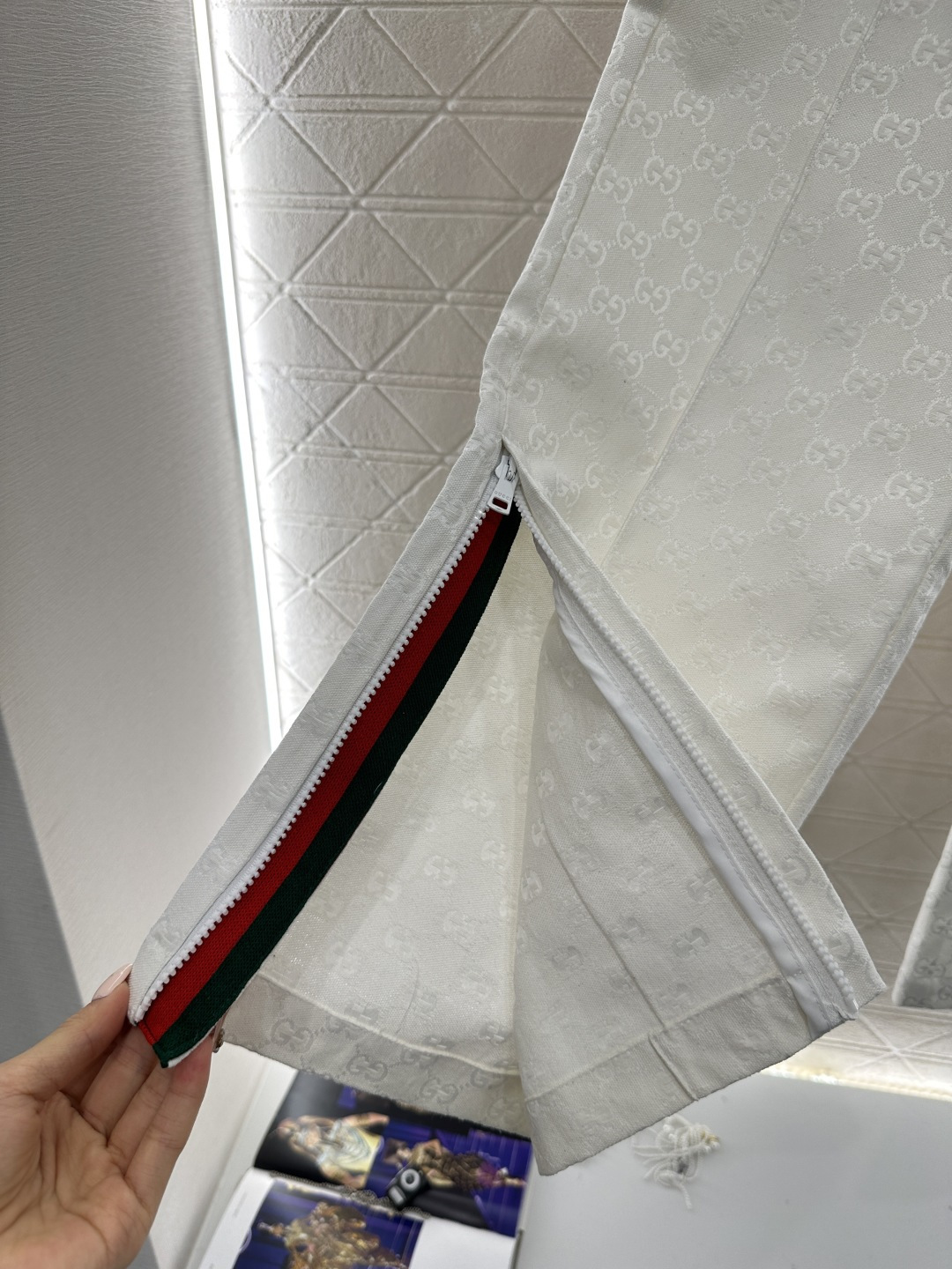 ♥Gucc*♥2026新品上架 提花暗纹拉链夹克长裤套装定制YB进口提花全棉材质，质感高级，品相十足，满