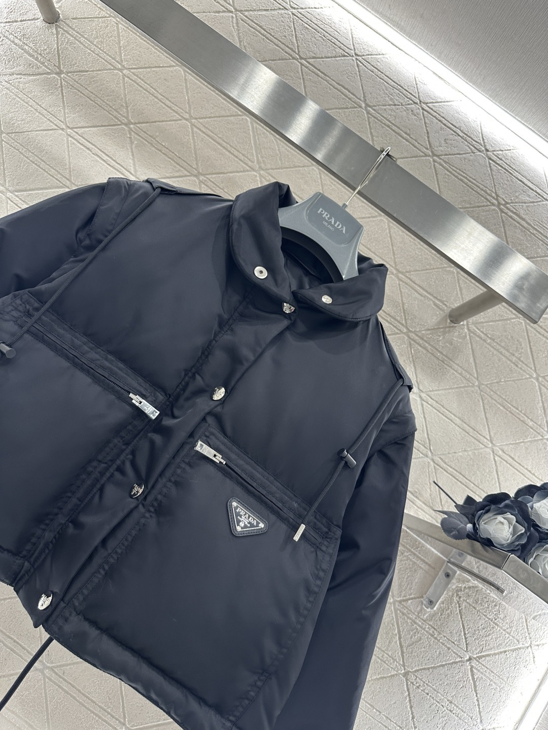 ♥Prad*♥2026新品上架 可拆卸两穿短款棉服定制YB进口防风防水尼龙材质，其工艺还原，升级材质，提