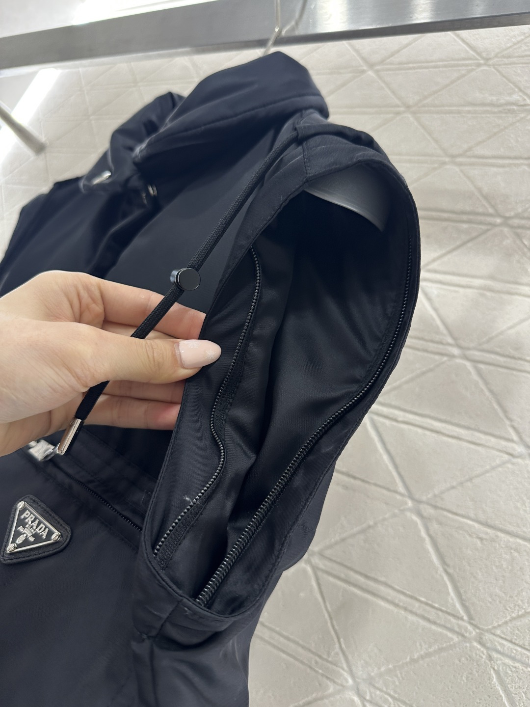 ♥Prad*♥2026新品上架 可拆卸两穿短款棉服定制YB进口防风防水尼龙材质，其工艺还原，升级材质，提