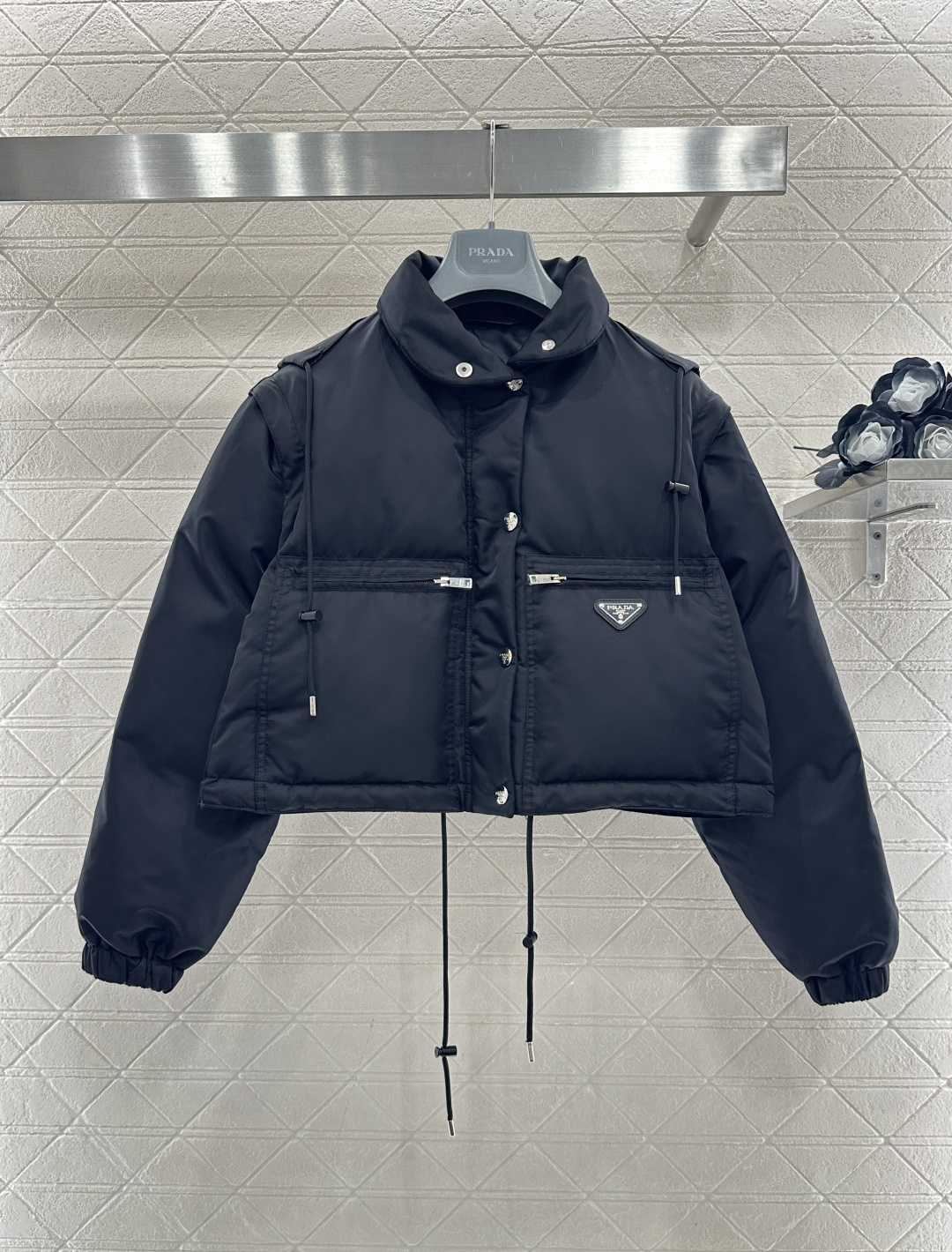 ♥Prad*♥2026新品上架 可拆卸两穿短款棉服定制YB进口防风防水尼龙材质，其工艺还原，升级材质，提