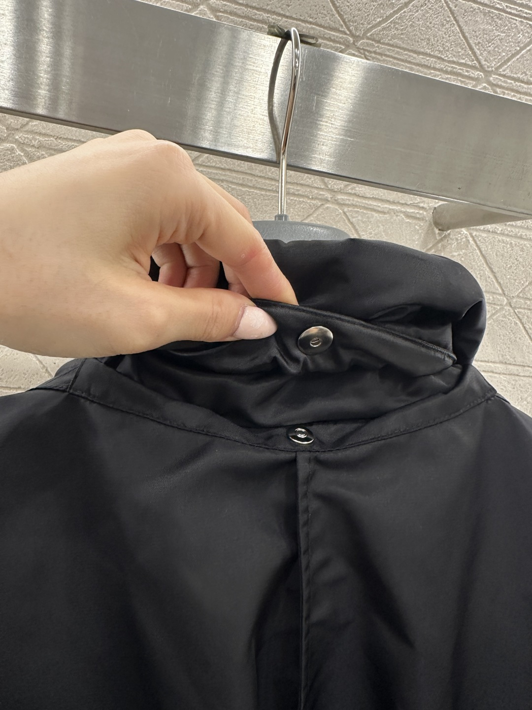 ♥Prad*♥2026新品上架 可拆卸两穿短款棉服定制YB进口防风防水尼龙材质，其工艺还原，升级材质，提