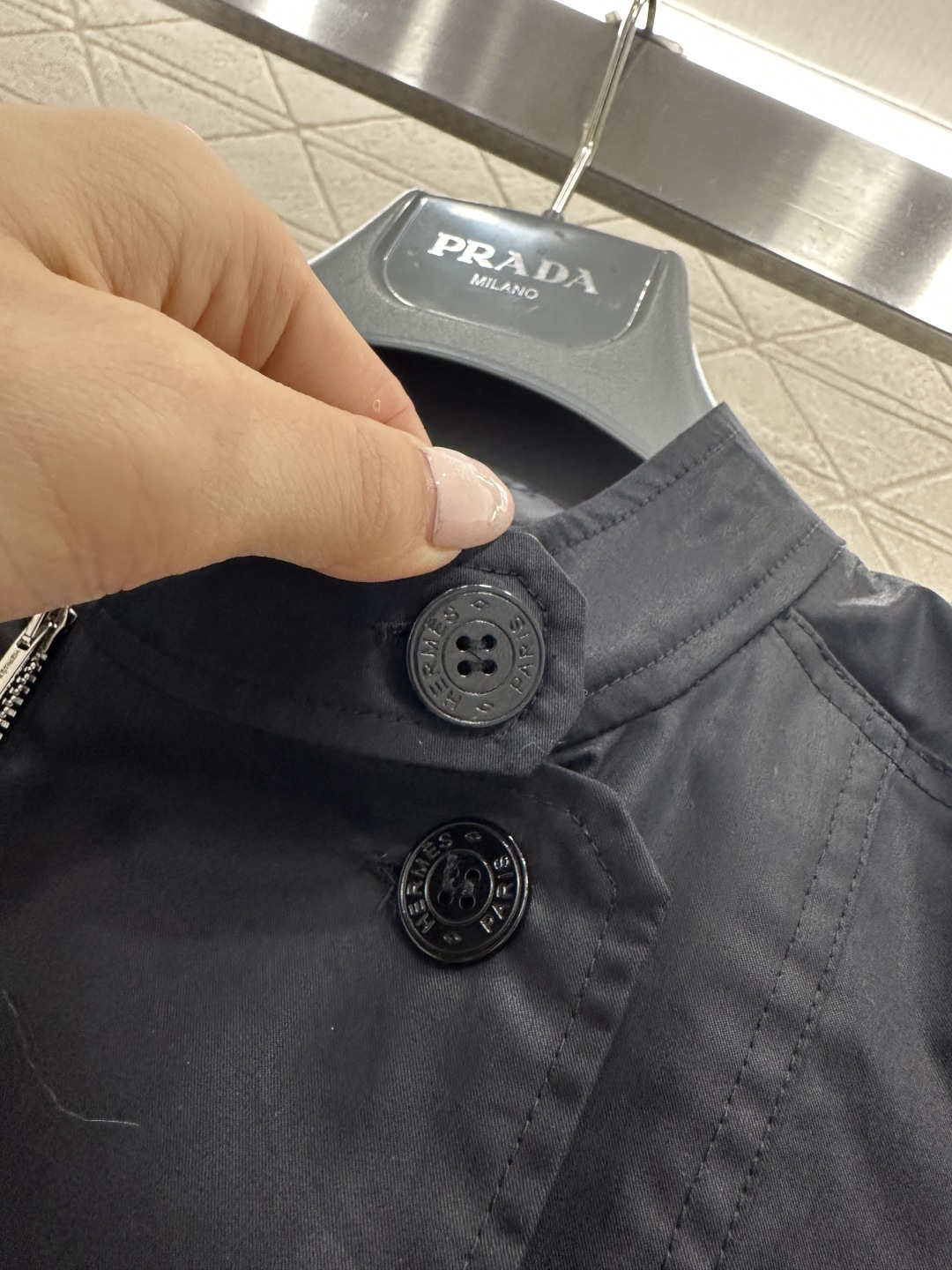 ♥Herme*♥2026新品上架 立领解构设计感短袖衬衫裙定制YB斜纹全棉材质，质感细腻，穿搭舒适，小立