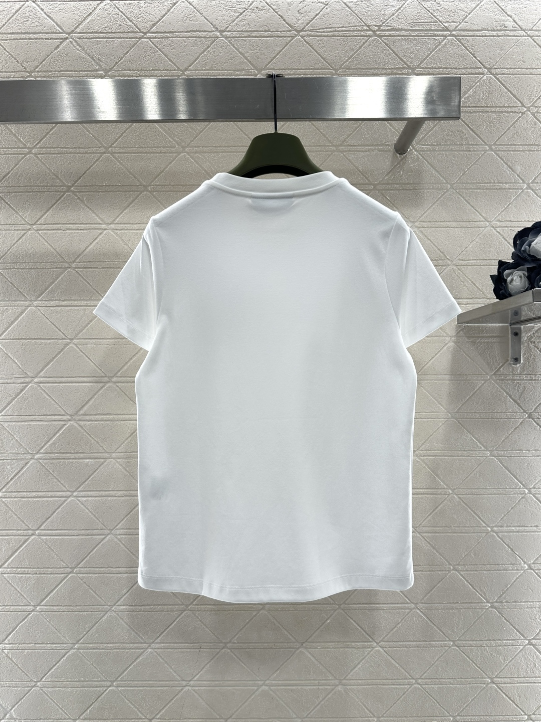 ♥Ami*♥2026新品上架 钉珠字母徽标𝑇𝑒𝑒定制YB丝光全棉材质，透气舒适，质感十足，正肩常规短袖T