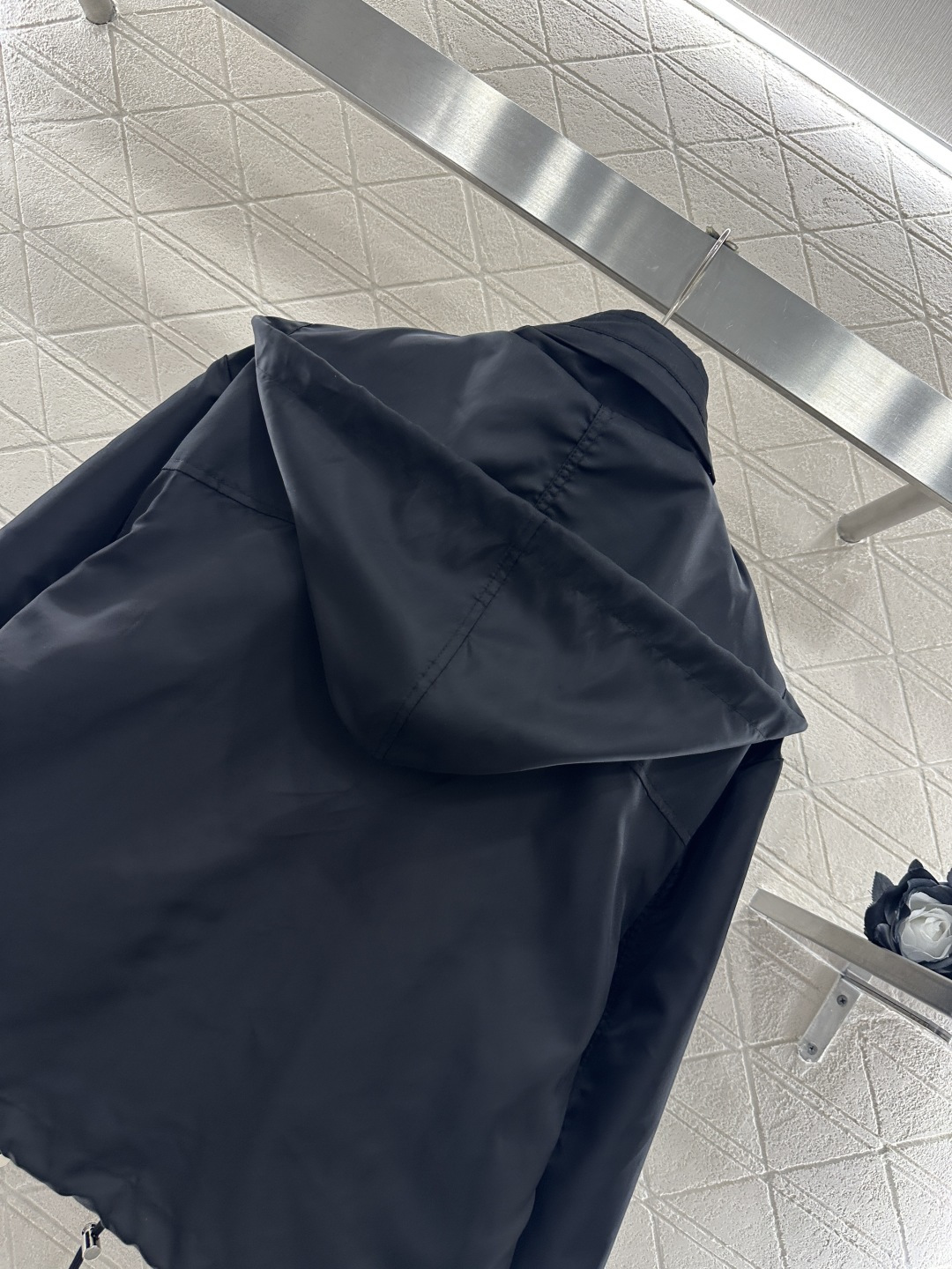 ♥Prad*♥2026新品上架 冲锋短款抽绳拉链外套定制YB进口环保♻️再生尼龙材质，质感上乘，品相高级